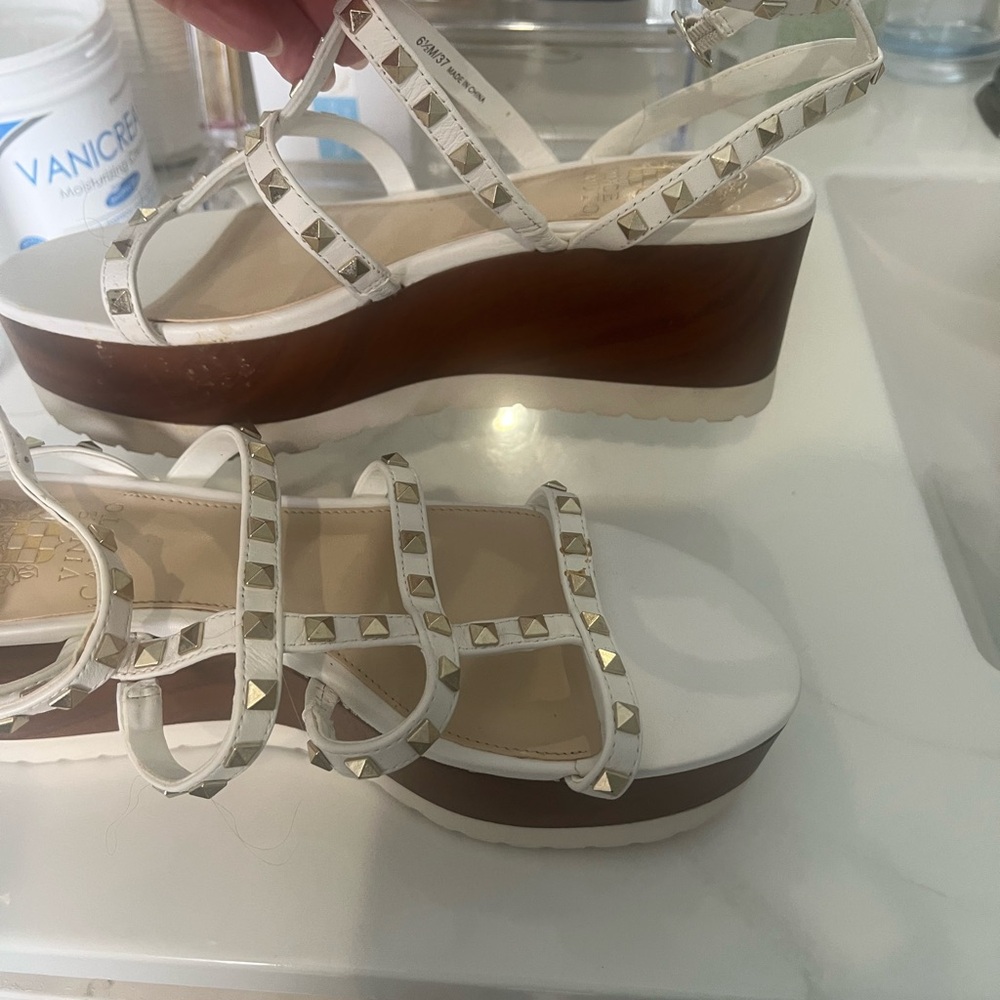 Vince Camuto White and Gold Platform Sandals